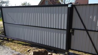 Купить сваи для ворот в Петергоф. Заказать ворота на сваях под ключ от 21698 руб