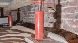 Поднятие дома Петергоф цена от 33063 руб.